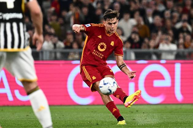 Paulo Dybala of AS Roma in action during the Serie A match between AS Roma and Juventus FC at Stadio Olimpico Rome Italy on 05 May 2024. Rome Stadio Olimpico Rome Italy Copyright: xNicolaxIanualex SP24-931-017