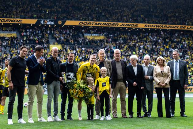1 Soccer Bundesliga, 34 Matchday Borussia Dortmund SV Darmstadt 98 18 05 2024 Marko Reus Borussia Dortmund, 11 at the farewell ceremony 1 Soccer Bundesliga, 34 Matchday Borussia Dortmund SV Darmstadt 98 Signal Iduna Park, Dortmund 18 05 2024 DFL DFB regulations prohibit any use of photographs as image sequences and or quasi video Copyright: xBEAUTIFULxSPORTS Buriakovx