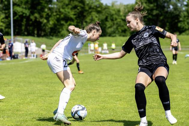 Soccer 2 Womens Bundesliga, Season 2023 2024, Matchday 24, SG 99 Andernach 1 FFC Turbine Potsdam on 12 05 2024 at the Andernach Stadium in Andernach duel between Kim Schneider 1 FFC Turbine Potsdam, 28 and Sarah Klyta SG 99 Andernach, 11 Important note In accordance with the regulations of the DFL German Football League and the DFB German Football Association, it is prohibited to use or have used photographs taken in the stadium and or of the match in the form of sequential images and or video-like photo series Foto Kirchner Media TH Copyright: xKirchner-Media THx