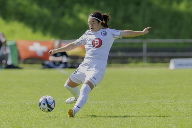 Soccer 2 Womens Bundesliga, Season 2023 2024, Matchday 24, SG 99 Andernach 1 FFC Turbine Potsdam on 12 05 2024 at Andernach Stadion in Andernach Sara Ito 1 FFC Turbine Potsdam, 14 takes out to cross Important notice According to the regulations of the DFL German Football League and the DFB German Football Association, it is prohibited, to utilize or have utilized photographs taken in the stadium and or of the match in the form of sequential images and or video-like photo series Foto Kirchner Media TH Copyright: xKirchner-Media THx