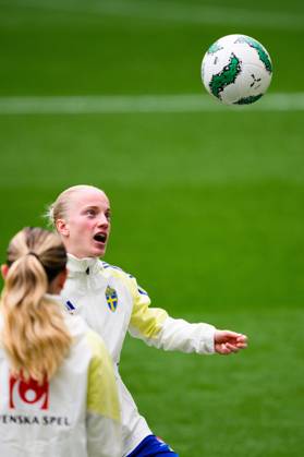 240530 Anna Sandberg of Sweden during a training session on May 30, 2024 in Dublin Photo Ludvig Thunman BILDBYRAN code LT LT0624 fotboll football soccer fotball träning practice training sverige sweden dam bbeng  Copyright: LUDVIGxTHUNMAN BB240530LT044