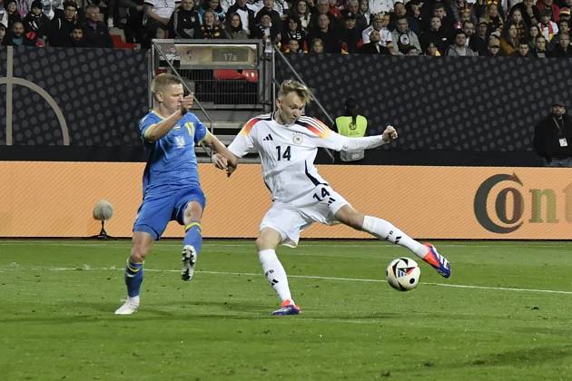 Penalty area scene Goal chance from Maximilian Beier 14, Germany , li Oleksandr Zinchenko 1, Ukraine 03 06 2024 International soccer match Germany vs Ukraine, Max Morlock Stadium, Nuremberg, Bayern Germany Copyright: xpepphotox xHorstxMauelshagenx pep00321, pep_20240603_hm