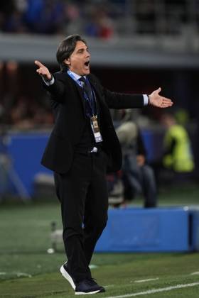 Turkiye s Headcoach Vincenzo Montella shouts instructions to his players during the Friendly Matches 2024 between Italy and Turkiye at Renato Dall& x2019;Ara Stadium - Soccer - Bologna, Italy - Tuesday June 4, 2024  Copyright: xMassimoxPaolone LaPressex