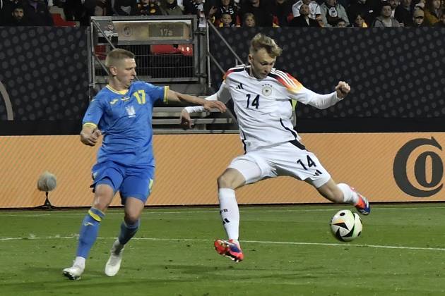 Penalty area scene Goal chance from Maximilian Beier 14, Germany next to Oleksandr Zinchenko 17, Ukraine 03 06 2024 International soccer match Germany vs Ukraine, Max Morlock Stadion, Nuremberg, Bayern Germany Copyright: xpepphotox xHorstxMauelshagenx pep00321, pep_20240603_hm