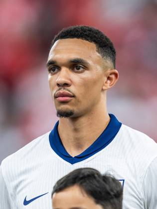 240620 Trent Alexander Arnold of England during line up ahead of the UEFA Euro 2024 Football Championship match between Denmark and England on June 20, 2024 in Frankfurt Photo Mathias Bergeld BILDBYRAN kod MB MB0939 fotboll football soccer fotballs em europamästerskap em uefa euro uefa european football championship euro 2024 danmark denmark england bbeng Copyright: MATHIASxBERGELD BB240620MB194