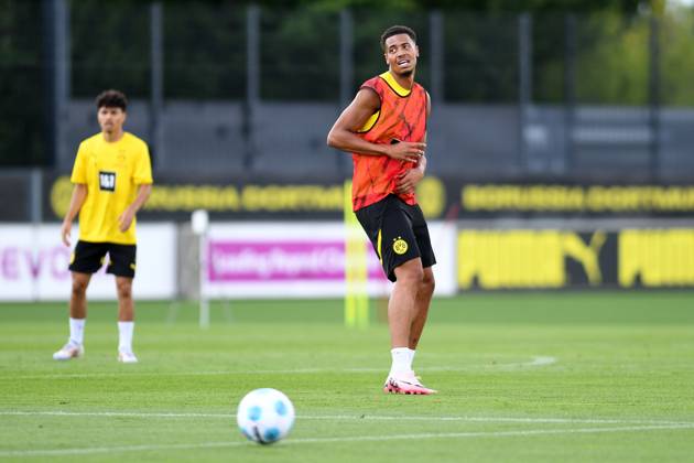 Dortmund, Germany,11 07 24 Felix Nmecha Borussia Dortmund looks on during the training session of Borussia Dortmund at BVB Trainingsgelaende Hohenbuschei on July 11 2024 in Dortmund Photo by Ralf Treese DeFodi Images Dortmund, Germany 11 07 24 Felix Nmecha Borussia Dortmund looks on during the training session of Borussia Dortmund at BVB Trainingsgelaende Hohenbuschei on July 11 2024 in Dortmund Photo by Ralf Treese DeFodi Images Defodi 521 BVBTRA20240711 040 Defodi-521