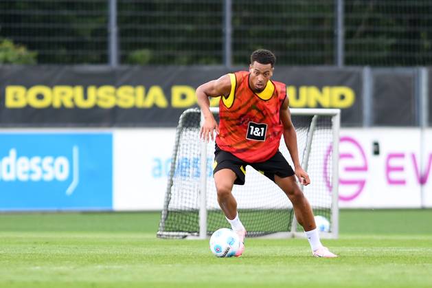 Dortmund, Germany,11 07 24 Felix Nmecha Borussia Dortmund in action, on the ball, single action during the training session of Borussia Dortmund at BVB Trainingsgelaende Hohenbuschei on July 11 2024 in Dortmund Photo by Ralf Treese DeFodi Images Dortmund, Germany 11 07 24 Felix Nmecha Borussia Dortmund controls the ball during the training session of Borussia Dortmund at BVB Trainingsgelaende Hohenbuschei on July 11 2024 in Dortmund Photo by Ralf Treese DeFodi Images Defodi 521 BVBTRA20240711 057 Defodi-521