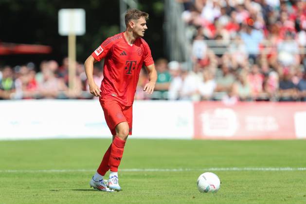 Josip Stanisic FC Bayern Munich in action, on the ball, individual action, test match, 1 FC Düren vs FC Bayern Munich, Karl Knipprath Stadion on July 28, 2024 in Juelich, Germany Photo by Oliver Kaelke DeFodi Images Josip Stanisic FC Bayern Munich controls the ball, test match, 1 FC Düren vs FC Bayern Munich, Karl Knipprath Stadion on July 28, 2024 in Juelich, Germany Photo by Oliver Kaelke DeFodi Images Defodi 678 2024 07 28 OK FCDFCB 0620 Defodi-678