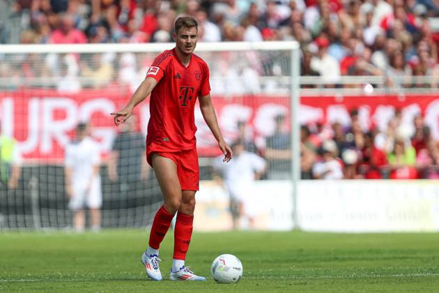 Josip Stanisic FC Bayern Munich in action, on the ball, individual action, test match, 1 FC Düren vs FC Bayern Munich, Karl Knipprath Stadion on July 28, 2024 in Juelich, Germany Photo by Oliver Kaelke DeFodi Images Josip Stanisic FC Bayern Munich controls the ball, test match, 1 FC Düren vs FC Bayern Munich, Karl Knipprath Stadion on July 28, 2024 in Juelich, Germany Photo by Oliver Kaelke DeFodi Images Defodi 678 2024 07 28 OK FCDFCB 0729 Defodi-678