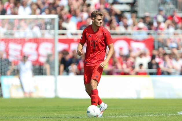 Josip Stanisic FC Bayern Munich in action, on the ball, individual action, test match, 1 FC Düren vs FC Bayern Munich, Karl Knipprath Stadion on July 28, 2024 in Juelich, Germany Photo by Oliver Kaelke DeFodi Images Josip Stanisic FC Bayern Munich controls the ball, test match, 1 FC Düren vs FC Bayern Munich, Karl Knipprath Stadion on July 28, 2024 in Juelich, Germany Photo by Oliver Kaelke DeFodi Images Defodi 678 2024 07 28 OK FCDFCB 0583 Defodi-678