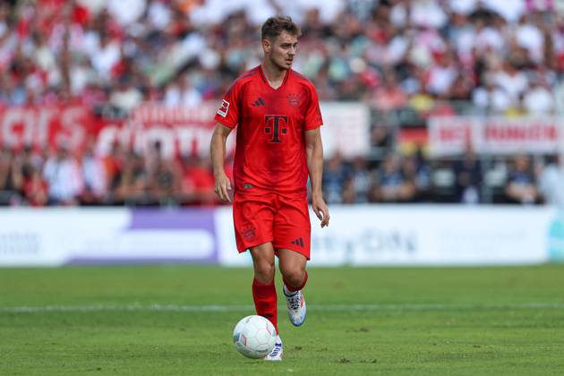 Josip Stanisic FC Bayern Munich in action, on the ball, individual action, test match, 1 FC Düren vs FC Bayern Munich, Karl Knipprath Stadion on July 28, 2024 in Juelich, Germany Photo by Oliver Kaelke DeFodi Images Josip Stanisic FC Bayern Munich controls the ball, test match, 1 FC Düren vs FC Bayern Munich, Karl Knipprath Stadion on July 28, 2024 in Juelich, Germany Photo by Oliver Kaelke DeFodi Images Defodi 678 2024 07 28 OK FCDFCB 0825 Defodi-678
