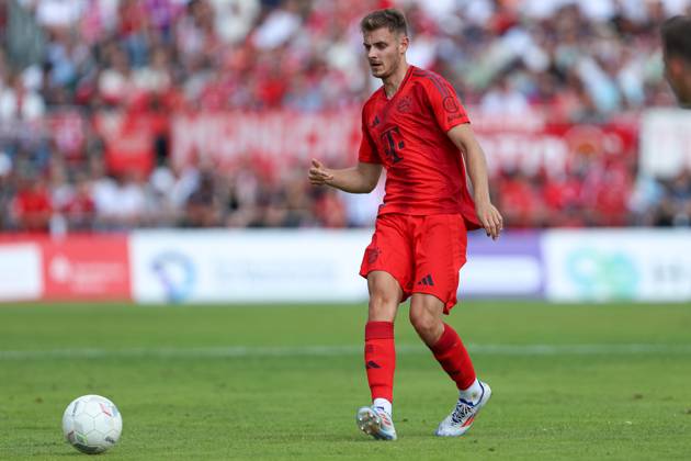 Josip Stanisic FC Bayern Munich in action, on the ball, individual action, test match, 1 FC Düren vs FC Bayern Munich, Karl Knipprath Stadion on July 28, 2024 in Juelich, Germany Photo by Oliver Kaelke DeFodi Images Josip Stanisic FC Bayern Munich controls the ball, test match, 1 FC Düren vs FC Bayern Munich, Karl Knipprath Stadion on July 28, 2024 in Juelich, Germany Photo by Oliver Kaelke DeFodi Images Defodi 678 2024 07 28 OK FCDFCB 0829 Defodi-678