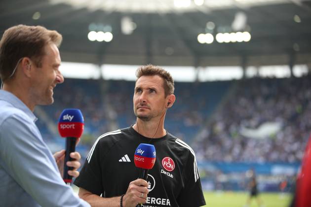 Miroslav Klose 1 FC Nuernberg, Head Coach Karlsruher SC vs 1 FC Nuernberg, Football, 2 Liga, 1 Matchday, 2024 2025, 03 08 2024 , DFL REGULATIONS PROHIBIT ANY USE OF PHOTOGRAPHS AS IMAGE SEQUENCES AND OR QUASI VIDEO Karlsruher SC vs 1 FC Nuernberg, Football, 2 Liga, 1 Matchday, 2024 2025, 03 08 2024 Karlsruhe Copyright: xEibner-Pressefoto JanxPrihodax EP_JPA