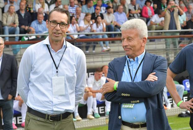 26 07 2024, GER, Soccer, Regionalliga West, Season 2024 2025, 01 Matchday, Ohlendorf Stadion im Heidewald, Gütersloh FC Gütersloh MSV Duisburg 0 1 Michael Preetz Managing Director MSV Duisburg, left and Hans Hermann Kirschner Board Member FC Gütersloh , action, single image, landscape, facial expressions, gestures