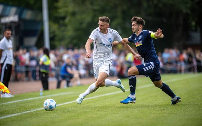Soccer, Season 2024 2025, Niederrheinpokal 20 08 2023, 01 Round, Men, BW Dingden white vs MSV Duisburg black v l Lasse Hoffmann BW Dingden , Tobias Fleckstein MSV Duisburg , Hamminkeln Sportanlage BW Dingden Nordrhein Westfalen Germany 240820_fb_bw-dingden_msv-duisburg_32322