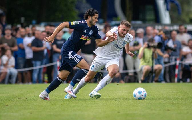 Soccer, Season 2024 2025, Niederrheinpokal 20 08 2023, 01 Round, Men, BW Dingden white vs MSV Duisburg black v l Mert Goeckan MSV Duisburg , Lasse Hoffmann BW Dingden , Hamminkeln Sportanlage BW Dingden Nordrhein Westfalen Germany 240820_fb_bw-dingden_msv-duisburg_32300