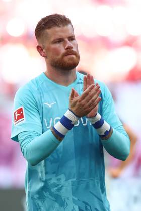 24 08 2024, xtgx, Fußball 1 Bundesliga, RB Leipzig VfL Bochum emspor, v l Timo Horn Bochum, 1 enttaeuscht, enttäuscht, schaut enttaeuscht, niedergeschlagen, disappointed DFL DFB REGULATIONS PROHIBIT ANY USE OF PHOTOGRAPHS as IMAGE SEQUENCES and or QUASI VIDEO Leipzig