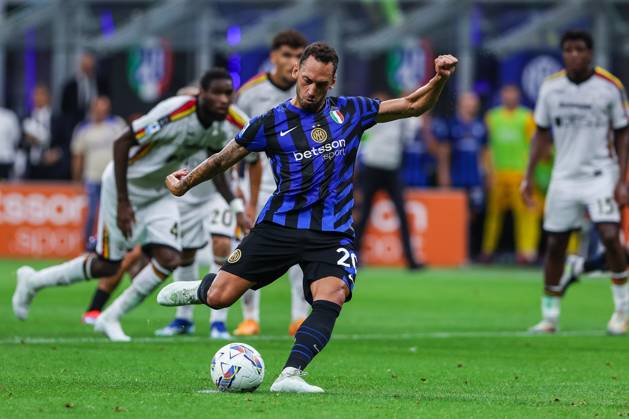 Hakan Calhanoglu of FC Internazionale scores a penalty during Serie A 2024 25 football match between FC Internazionale and US Lecce at Giuseppe Meazza Stadium, Milan, Italy on August 24, 2024 - Milan Stadio Giuseppe Meazza Milan Italy Copyright: xEPhotopressx SP24-976-044