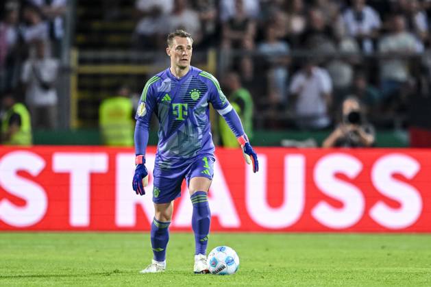 Goalkeeper Manuel Neuer FC Bayern Muenchen in action, on the ball, single action during the DFB Pokal First Round match between SSV Ulm 1846 Fussball and FC Bayern Muenchen at Donaustadion on August 16, 2024 in Ulm, Germany Photo by Harry Langer DeFodi Images Goalkeeper Manuel Neuer FC Bayern Muenchen controls the Ball during the DFB Pokal First Round match between SSV Ulm 1846 Fussball and FC Bayern Muenchen at Donaustadion on August 16, 2024 in Ulm, Germany Photo by Harry Langer DeFodi Images DFB DFL REGULATIONS PROHIBIT ANY USE OF PHOTOGRAPHS AS IMAGE SEQUENCES AND OR QUASI VIDEO Photo by Harry Langer DeFodi Images DFB DFL REGULATIONS PROHIBIT ANY USE OF PHOTOGRAPHS AS IMAGE SEQUENCES AND OR QUASI VIDEO Defodi 541 SSVFCB240816 177 Defodi-541 DFB DFL REGULATIONS PROHIBIT ANY USE OF PHOTOGRAPHS AS IMAGE SEQUENCES AND OR QUASI-VIDEO.