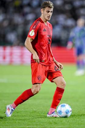 Josip Stanisic FC Bayern Muenchen in action, on the ball, single action during the DFB Pokal First Round match between SSV Ulm 1846 Fussball and FC Bayern Muenchen at Donaustadion on August 16, 2024 in Ulm, Germany Photo by Harry Langer DeFodi Images Josip Stanisic FC Bayern Muenchen controls the Ball during the DFB Pokal First Round match between SSV Ulm 1846 Fussball and FC Bayern Muenchen at Donaustadion on August 16, 2024 in Ulm, Germany Photo by Harry Langer DeFodi Images DFB DFL REGULATIONS PROHIBIT ANY USE OF PHOTOGRAPHS AS IMAGE SEQUENCES AND OR QUASI VIDEO Photo by Harry Langer DeFodi Images DFB DFL REGULATIONS PROHIBIT ANY USE OF PHOTOGRAPHS AS IMAGE SEQUENCES AND OR QUASI VIDEO Defodi 541 SSVFCB240816 227 Defodi-541 DFB DFL REGULATIONS PROHIBIT ANY USE OF PHOTOGRAPHS AS IMAGE SEQUENCES AND OR QUASI-VIDEO.