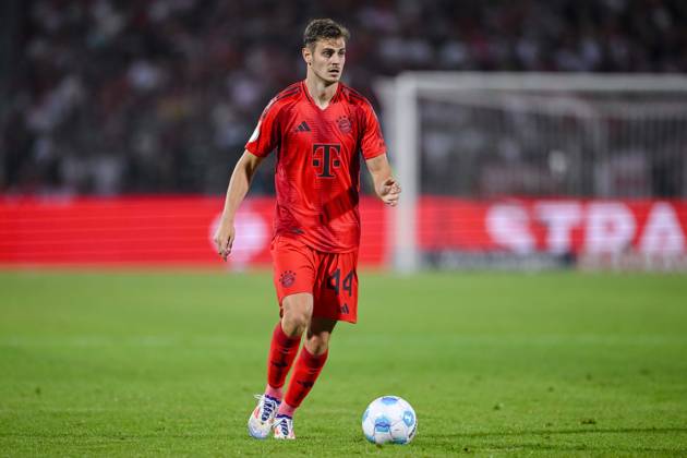 Josip Stanisic FC Bayern Muenchen in action, on the ball, single action during the DFB Pokal First Round match between SSV Ulm 1846 Fussball and FC Bayern Muenchen at Donaustadion on August 16, 2024 in Ulm, Germany Photo by Harry Langer DeFodi Images Josip Stanisic FC Bayern Muenchen controls the Ball during the DFB Pokal First Round match between SSV Ulm 1846 Fussball and FC Bayern Muenchen at Donaustadion on August 16, 2024 in Ulm, Germany Photo by Harry Langer DeFodi Images DFB DFL REGULATIONS PROHIBIT ANY USE OF PHOTOGRAPHS AS IMAGE SEQUENCES AND OR QUASI VIDEO Photo by Harry Langer DeFodi Images DFB DFL REGULATIONS PROHIBIT ANY USE OF PHOTOGRAPHS AS IMAGE SEQUENCES AND OR QUASI VIDEO Defodi 541 SSVFCB240816 337 Defodi-541 DFB DFL REGULATIONS PROHIBIT ANY USE OF PHOTOGRAPHS AS IMAGE SEQUENCES AND OR QUASI-VIDEO.