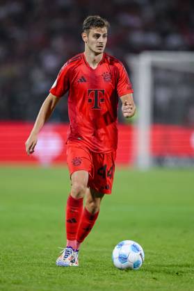 Josip Stanisic FC Bayern Muenchen in action, on the ball, single action during the DFB Pokal First Round match between SSV Ulm 1846 Fussball and FC Bayern Muenchen at Donaustadion on August 16, 2024 in Ulm, Germany Photo by Harry Langer DeFodi Images Josip Stanisic FC Bayern Muenchen controls the Ball during the DFB Pokal First Round match between SSV Ulm 1846 Fussball and FC Bayern Muenchen at Donaustadion on August 16, 2024 in Ulm, Germany Photo by Harry Langer DeFodi Images DFB DFL REGULATIONS PROHIBIT ANY USE OF PHOTOGRAPHS AS IMAGE SEQUENCES AND OR QUASI VIDEO Photo by Harry Langer DeFodi Images DFB DFL REGULATIONS PROHIBIT ANY USE OF PHOTOGRAPHS AS IMAGE SEQUENCES AND OR QUASI VIDEO Defodi 541 SSVFCB240816 338 Defodi-541 DFB DFL REGULATIONS PROHIBIT ANY USE OF PHOTOGRAPHS AS IMAGE SEQUENCES AND OR QUASI-VIDEO.