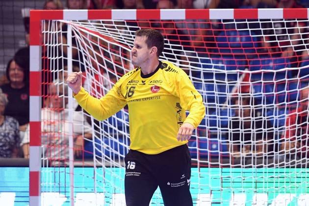 Cheers for Nebojsa Simic Goalkeeper MT Melsungen 16 , GER, MT Melsungen Elverum Idrettslag NOR l, Handball, European League Qualification, Season 2024 2025, 31 08 2024, GER, MT Melsungen Elverum Idrettslag, Handball, European League Qualification, 31 08 2024 Kassel Copyright: xEibner-Pressefotox-xRolandxSippelx EP_RSL