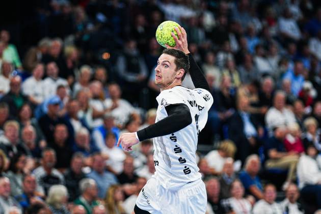 Throw Goal Hendrik Pekeler THW Kiel, 61 GER, THW Kiel vs Frisch Auf Goeppingen, Handball, Bundesliga, Matchday, 2, Season 2024 2025, 12 09 2024 GER, THW Kiel vs Frisch Auf Goeppingen, Handball, Bundesliga, Matchday, 2, Season 2024 2025, 12 09 2024 Kiel Copyright: xEibner-Pressefoto MarcelxvonxFehrnx EP_MFN