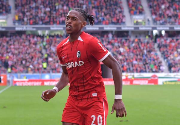 14 09 2024, xblx, Fußball 1 Bundesliga, SC Freiburg VfL Bochum emspor, v l Junior Adamu SC Freiburg , Goal scored, Tor zum 2 1, celebrate the goal, Torjubel , Jubel, jubeln, jubelt, DFL DFB REGULATIONS PROHIBIT ANY USE OF PHOTOGRAPHS as IMAGE SEQUENCES and or QUASI VIDEO Freiburg