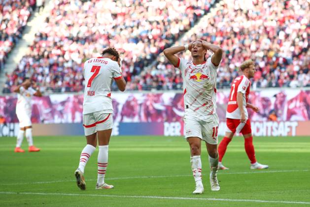 14 09 2024, xtgx, Fußball 1 Bundesliga, RB Leipzig 1 FC Union Berlin emspor, v l Antonio Nusa Leipzig, 7 , Xavi Simons Leipzig, 10 enttaeuscht, enttäuscht, schaut enttaeuscht, niedergeschlagen, disappointed DFL DFB REGULATIONS PROHIBIT ANY USE OF PHOTOGRAPHS as IMAGE SEQUENCES and or QUASI VIDEO Leipzig