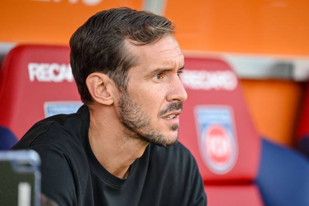 Coach Julian Schuster SC Freiburg Looks on during the Bundesliga match between 1 FC Heidenheim 1846 and SC Freiburg, Voith Arena on September 21, 2024 in Heidenheim, Germany Photo by Harry Langer DeFodi Images Coach Julian Schuster SC Freiburg Looks on during the Bundesliga match between 1 FC Heidenheim 1846 and SC Freiburg at Voith Arena on September 21, 2024 in Heidenheim, Germany Photo by Harry Langer DeFodi Images DFL regulations prohibit any use of photographs as image sequences and or quasi video Defodi 541 FCHSCF20240920 015 Defodi-541 DFL regulations prohibit any use of photographs as image sequences and or quasi-video.