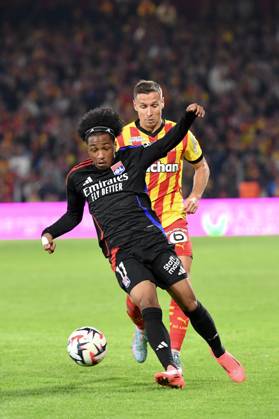RC Lens v Olympique Lyonnais - Ligue 1 MCDonald s 2024 2025 11 Malick FOFANA (ol) - 29 Przemyslaw FRANKOWSKI (rcl) during the Ligue 1 MCDonald s match between Lens and Lyon at Stade Bollaert-Delelis on September 15, 2024 in Lens, France. Lens France  Copyright: xFEPx 776203932