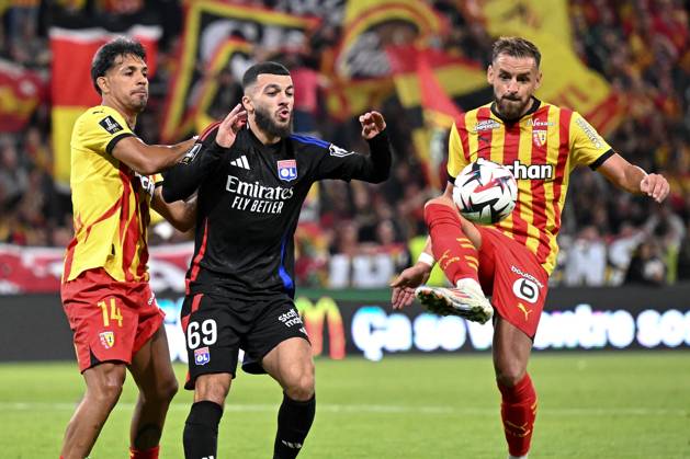 RC Lens v Olympique Lyonnais - Ligue 1 MCDonald s 2024 2025 14 Facundo Axel MEDINA (rcl) - 69 Georges Mikautadze (ol) - 24 Jonathan GRADIT (rcl) during the Ligue 1 MCDonald s match between Lens and Lyon at Stade Bollaert-Delelis on September 15, 2024 in Lens, France. Lens France Copyright: xFEPx 776203932