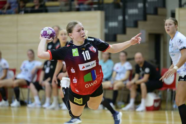 Viktoria Marksteiner Halle, 10 , SV Union Halle Neustadt ESV 1927 Regensburg, Handball Women, 2 Bundesliga Women, 3 Matchday, Season 2024 25, 21 09 2024 Halle SWH Arena Sachsen Anhalt Germany