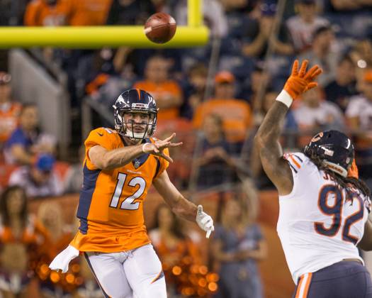 NFL, American Football Herren, USA 2018: Bears vs Broncos Aug 18 August 18, 2018: Denver Broncos quarterback Paxton Lynch (12) during the third quarter of an NFL preseason matchup between the Chicago Bears and the Denver Broncos at Broncos Stadium at Mile High Denver CO, Scott D Stivason Cal Media Denver Colorado United States of America EDITORIAL USE ONLY Copyright: xx ZUMA-20180818_zaf_c04_773.jpg ScottxDxStivasonx csmphototwo419409