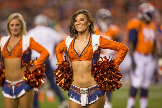NFL, American Football Herren, USA 2018: Bears vs Broncos Aug 18 August 18, 2018: Denver Broncos Cheeleader during the third quarter of an NFL preseason matchup between the Chicago Bears and the Denver Broncos at Broncos Stadium at Mile High Denver CO, Scott D Stivason Cal Media Denver Colorado United States of America EDITORIAL USE ONLY Copyright: xx ZUMA-20180818_zaf_c04_768.jpg ScottxDxStivasonx csmphototwo419416