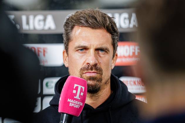 Thomas Stamm SG Dynamo Dresden, Head Coach in an interview with Magenta TV GER, SC Verl vs SG Dynamo Dresden, Football, 3 Liga, Matchday 7, Season 2024 2025, 25 09 2024 DFL Regulations prohibit any use of photographers as image sequences and or quasi video GER, SC Verl vs SG Dynamo Dresden, Football, 3 Liga, Matchday 7, Season 2024 2025, 25 09 2024 Verl Copyright: xEibner-Pressefotox xJanxRollingerx EP_JSK