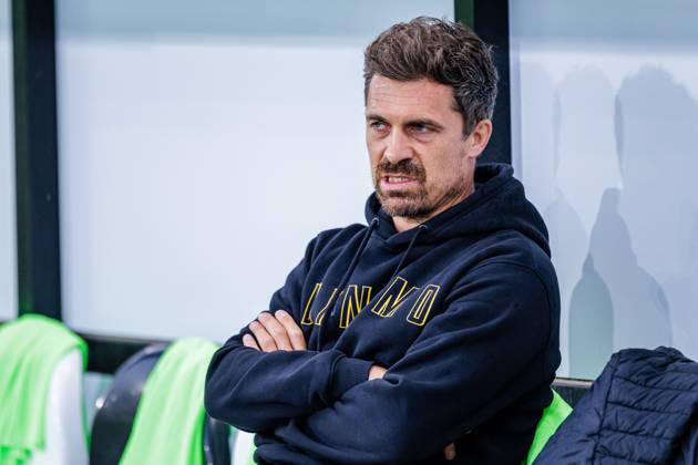 Thomas Stamm SG Dynamo Dresden, Head Coach GER, SC Verl vs SG Dynamo Dresden, Football, 3 Liga, 7 Spieltag, Spielzeit 2024 2025, 25 09 2024 DFL Regulations prohibit any use of photographers as image sequences and or quasi video GER, SC Verl vs SG Dynamo Dresden, Football, 3 Liga, 7 Spieltag, Spielzeit 2024 2025, 25 09 2024 Verl Copyright: xEibner-Pressefotox xJanxRollingerx EP_JSK