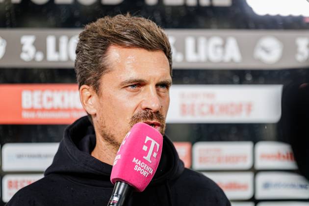 Thomas Stamm SG Dynamo Dresden, Head Coach in an interview with Magenta TV GER, SC Verl vs SG Dynamo Dresden, Football, 3 Liga, Matchday 7, Season 2024 2025, 25 09 2024 DFL Regulations prohibit any use of photographers as image sequences and or quasi video GER, SC Verl vs SG Dynamo Dresden, Football, 3 Liga, Matchday 7, Season 2024 2025, 25 09 2024 Verl Copyright: xEibner-Pressefotox xJanxRollingerx EP_JSK