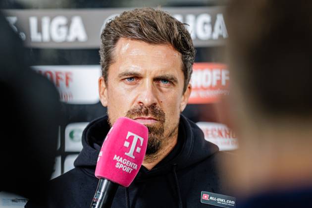 Thomas Stamm SG Dynamo Dresden, Head Coach in an interview with Magenta TV GER, SC Verl vs SG Dynamo Dresden, Football, 3 Liga, Matchday 7, Season 2024 2025, 25 09 2024 DFL Regulations prohibit any use of photographers as image sequences and or quasi video GER, SC Verl vs SG Dynamo Dresden, Football, 3 Liga, Matchday 7, Season 2024 2025, 25 09 2024 Verl Copyright: xEibner-Pressefotox xJanxRollingerx EP_JSK