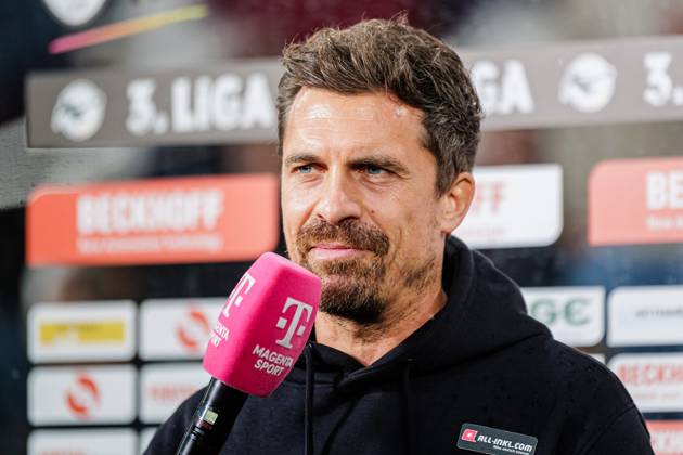Thomas Stamm SG Dynamo Dresden, Head Coach in an interview with Magenta TV GER, SC Verl vs SG Dynamo Dresden, Football, 3 Liga, Matchday 7, Season 2024 2025, 25 09 2024 DFL Regulations prohibit any use of photographers as image sequences and or quasi video GER, SC Verl vs SG Dynamo Dresden, Football, 3 Liga, Matchday 7, Season 2024 2025, 25 09 2024 Verl Copyright: xEibner-Pressefotox xJanxRollingerx EP_JSK