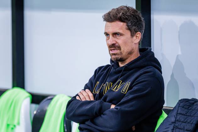 Thomas Stamm SG Dynamo Dresden, Head Coach GER, SC Verl vs SG Dynamo Dresden, Football, 3 Liga, 7 Spieltag, Spielzeit 2024 2025, 25 09 2024 DFL Regulations prohibit any use of photographers as image sequences and or quasi video GER, SC Verl vs SG Dynamo Dresden, Football, 3 Liga, 7 Spieltag, Spielzeit 2024 2025, 25 09 2024 Verl Copyright: xEibner-Pressefotox xJanxRollingerx EP_JSK