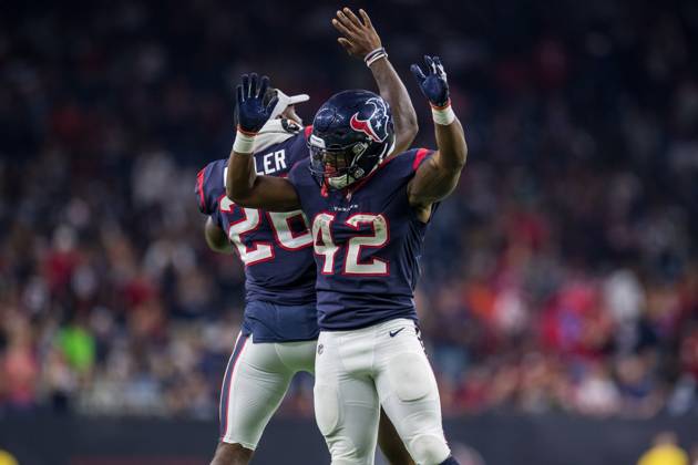 NFL, American Football Herren, USA 2018: Cowboys vs Texans AUG 30 August 30, 2018: Houston Texans running back Terry Swanson (42) celebrates his touchdown with Houston Texans running back Lamar Miller (26) during the 4th quarter of a preseason NFL football game between the Houston Texans and the Dallas Cowboys at NRG Stadium in Houston, TX. The Texans won the game 14 to 6...Trask Smith CSM Houston TX U.S. EDITORIAL USE ONLY Copyright: xx ZUMA-20180830_zaf_c04_116.jpg TraskxSmithx csmphototwo422676