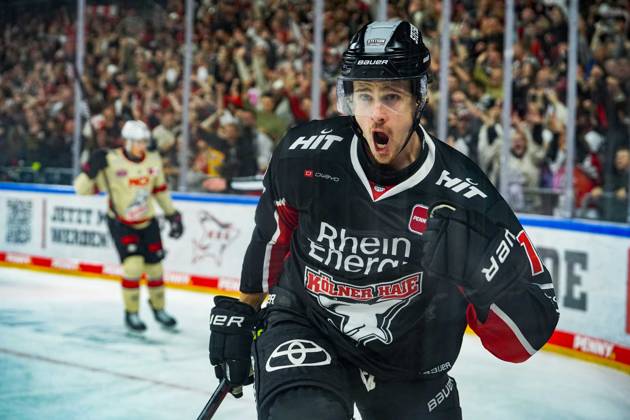 Ice Hockey Penny DEL 3 Matchday Cologne Sharks Nuremberg Ice Tigers on 27 09 2024 at the Lanxess Arena in Cologne Louis Marc Aubry Cologne , celebrates his goal to 5 4 while short-handed According to the regulations of the DEL German Ice Hockey League, the publication and further use of the recordings in electronic media and end devices of all kinds during the ongoing game is not permitted xDMx