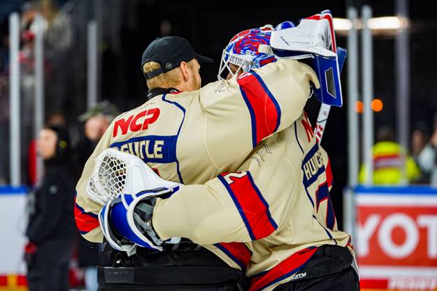 Ice Hockey Penny DEL 3 Matchday Cologne Sharks Nuremberg Ice Tigers on 27 09 2024 at the Lanxess Arena in Cologne Niklas Treutle Nuremberg , left and Leon Hungerecker Nuremberg , right high-five each other after the 6 5 victory in overtime According to the regulations of the DEL German Ice Hockey League, the publication and further use of the recordings in electronic media and end devices of all kinds during the ongoing game is not permitted xDMx