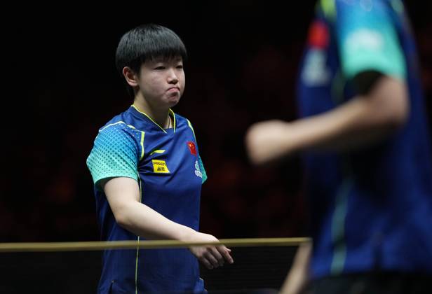 (241005) -- BEIJING, Oct. 5, 2024 -- Sun Yingsha reacts during the women s singles semifinal match between Sun Yingsha of China and Fan Siqi of China at 2024 World Table tennis, Tischtennis (WTT) China Smash in Beijing, China, Oct. 5, 2024. ) (SP)CHINA-BEIJING-TABLE TENNIS-WTT-CHINA SMASH-WOMEN S SINGLES (CN) ZhangxChenlin