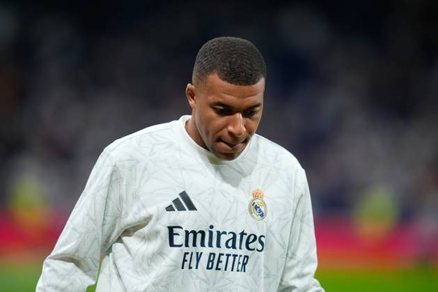 October 5, 2024, Madrid, Madrid, SPAIN: Kylian Mbappe of Real Madrid looks down during the Spanish League, LaLiga EA Sports, football match played between Real Madrid and Villarreal CF at Santiago Bernabeu stadium on October 5, 2024, in Madrid, Spain. Madrid SPAIN - ZUMAa181 20241005_zaa_a181_142 Copyright: xOscarxJ.xBarrosox