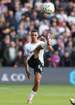 London, England, 5th October 2024. Trent Alexander-Arnold of Liverpool during the Premier League match at Selhurst Park, London. Picture credit should read: Paul Terry Sportimage EDITORIAL USE ONLY. No use with unauthorised audio, video, data, fixture lists, club league logos or live services. Online in-match use limited to 120 images, no video emulation. No use in betting, games or single club league player publications. SPI-3361-0133