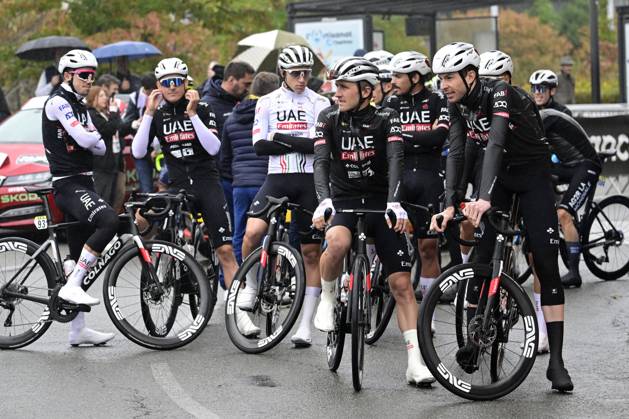 Paris-Tours cycling race 2024 TOURS, FRANCE - OCTOBER 06 : team Uae team Emirates during the UCI Pro Series Paris-Tours cycling race with start in Chartres and finish in Tours (214km) on October 6, 2024 in Tours, France, 06 10 2024 Tours France Copyright: xPeterxDexVoechtx