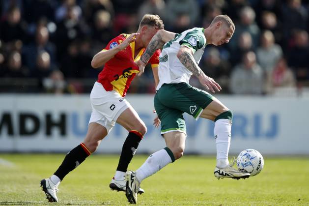 DEVENTER - (l-r) Joris Kramer of Go Ahead Eagles, Suf Podgoreanu of Heracles Almelo during the Dutch Eredivisie match between Go Ahead Eagles and Heracles Almelo at De Adelaarshorst on Oct. 6, 2024 in Deventer, Netherlands. ANP BART STOUTJESDIJK Dutch Eredivisie 2024 25 xVIxANPxSportx xxANPxIVx 510226876 originalFilename: 510226876